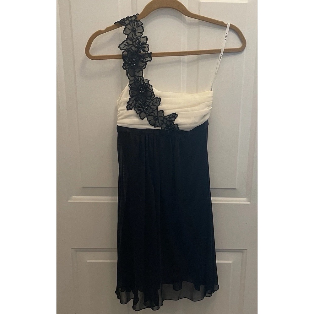 B.Darlin Cocktail Dress Juniors 3/4 Black White One Shoulder Prom Formal Event - Picture 2 of 9